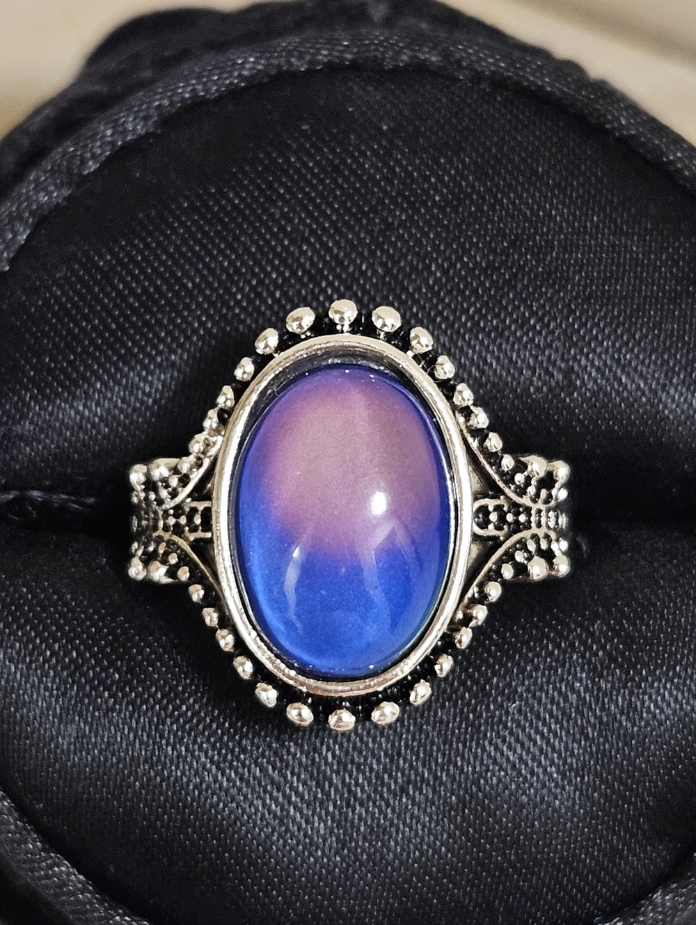 Vintage-Inspired Blue Oval Stone Ring for Women